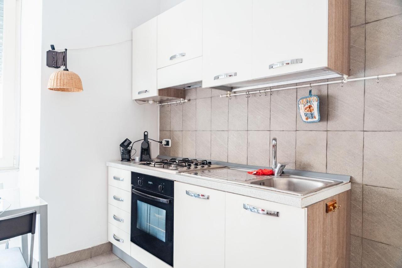 Appartamento In Pieno Centro Storico Con Terrazzo “O'Vicariello” Naples Exterior photo